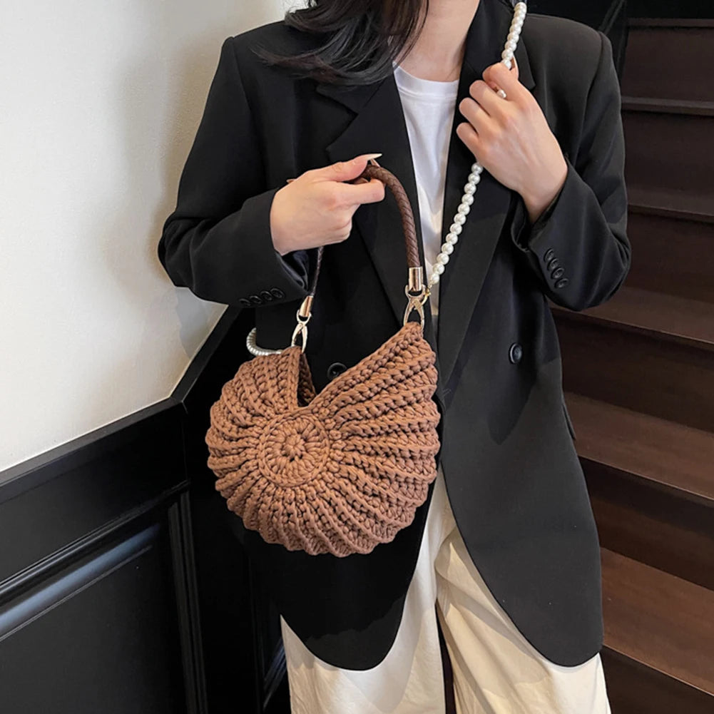 Handwoven Seashell Women Beach Shoulder Bag Multifunctional Pearls Chain Crossbody Bag Summer Boho Clutch for Vacation Travel